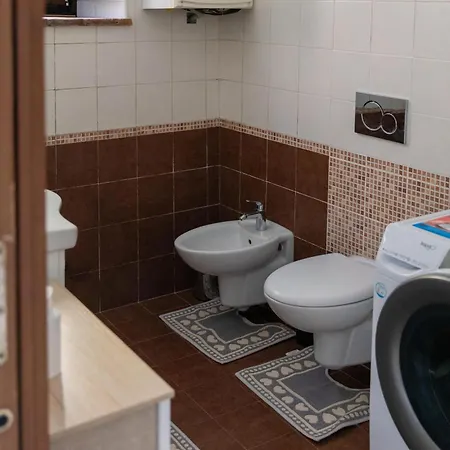 Al Borgo Di Cristina&stefano Oltretorrente Universita', Ospedale Maggiore Daire *