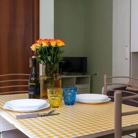 Al Borgo Di Cristina&stefano Oltretorrente Universita', Ospedale Maggiore Apartment