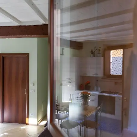 Al Borgo Di Cristina&stefano Oltretorrente Universita', Ospedale Maggiore Apartment